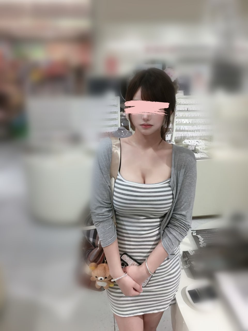 【告別踩雷｜台灣奶糖優質外約】很多人不是花不起。而是怕花了錢，結果遇到雷、態度還差，老司機都知道，真正貴的從來不是價格，而是踩雷。奶糖長期經營，靠的不是誇大廣告，而是一次次認真安排累積出來的口碑。我不會看到客人就亂推，也不會只挑高價的介紹。因為我知道，每個人的喜好、預算、需求都不同。與其一直碰運氣，不如找個願意誠實跟你分析的人。優缺點直接講、預算內幫你挑最適合、不亂吹、不瞎推、專業把關，降低踩雷機率，主打： JKF女郎、啦啦隊系女孩、小藝人、學生妹、人妻、模特。不是最便宜，但盡量讓你每一分錢都花得值得。認準奶糖。Line：tw043 和Gleezy加tw043 和TG搜nini9595 論壇 5280344.com 真正舒服的安排，不是運氣好。而是有人替你先把關。