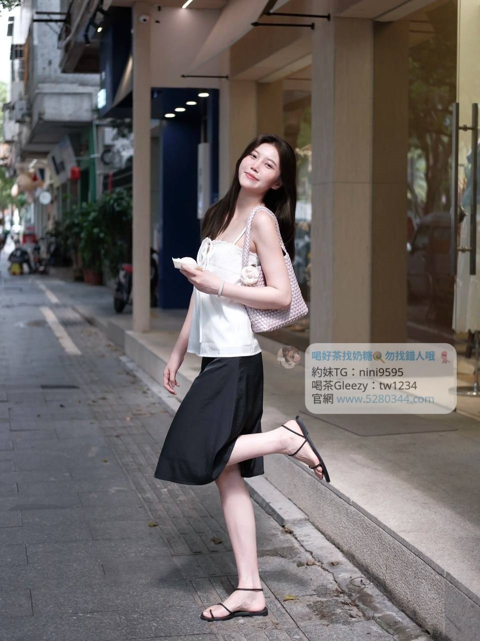 【告別踩雷｜台灣奶糖優質外約】很多人不是花不起。而是怕花了錢，結果遇到雷、態度還差，老司機都知道，真正貴的從來不是價格，而是踩雷。奶糖長期經營，靠的不是誇大廣告，而是一次次認真安排累積出來的口碑。我不會看到客人就亂推，也不會只挑高價的介紹。因為我知道，每個人的喜好、預算、需求都不同。與其一直碰運氣，不如找個願意誠實跟你分析的人。優缺點直接講、預算內幫你挑最適合、不亂吹、不瞎推、專業把關，降低踩雷機率，主打： JKF女郎、啦啦隊系女孩、小藝人、學生妹、人妻、模特。不是最便宜，但盡量讓你每一分錢都花得值得。認準奶糖。Line：tw043 和Gleezy加tw043 和TG搜nini9595 論壇 5280344.com 真正舒服的安排，不是運氣好。而是有人替你先把關。