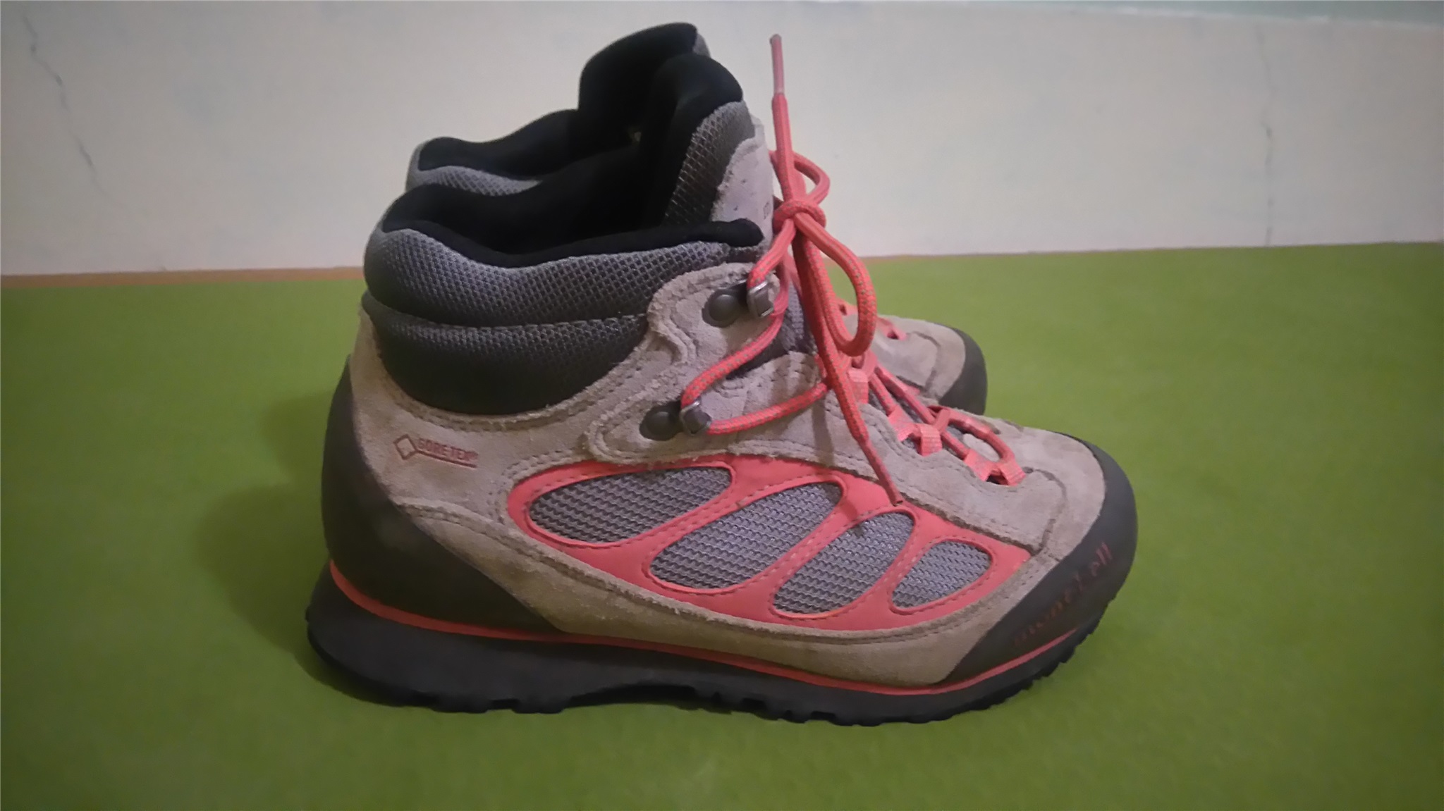 Montbell Goretex 登山鞋女6號 23號 登山補給站 Montbell Goretex 登山鞋女6號 23號 登山補給站